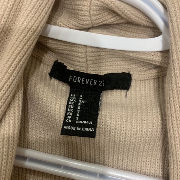 Sweater vest - Picture 3 of 3